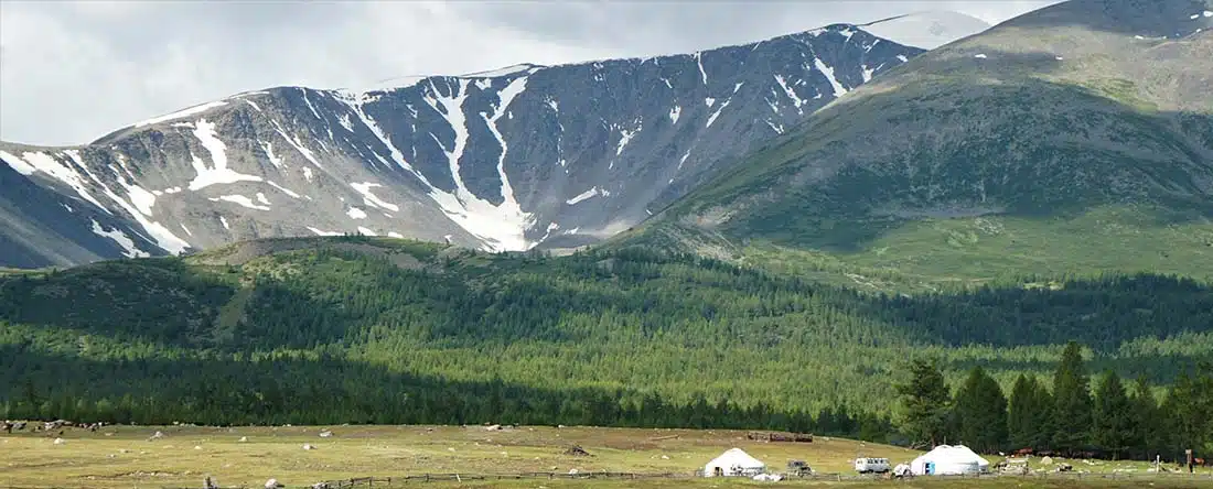 Mountains and a field for Natural capital valuation and assessment of sustainable investment opportunities in Inner Mongolia